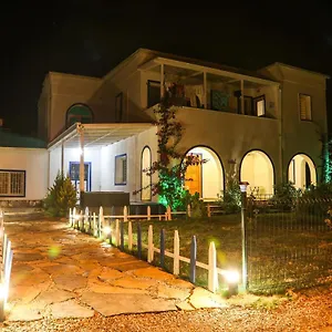 Yalıyanı Restaurant , Yalıçiftlik Türkiye